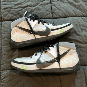 Nike KD Kevin Durant 13 Basketball Shoes Used in Size 12